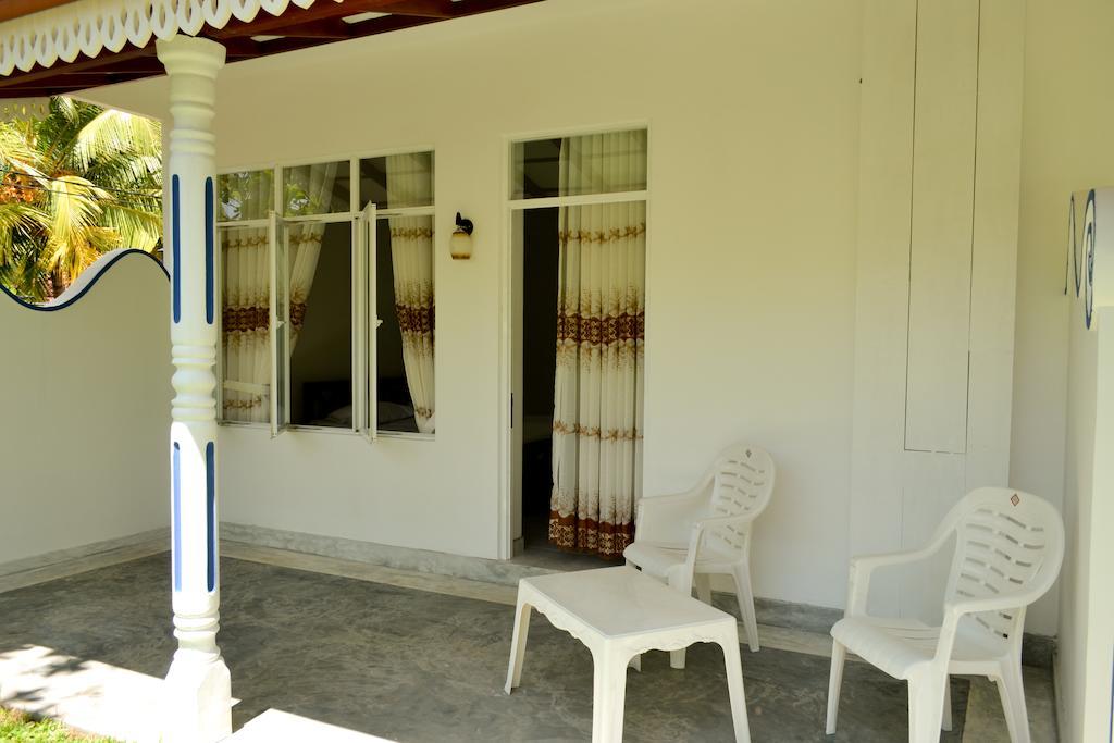 Di Sicuro Tourist Inn هيكادوفا الغرفة الصورة