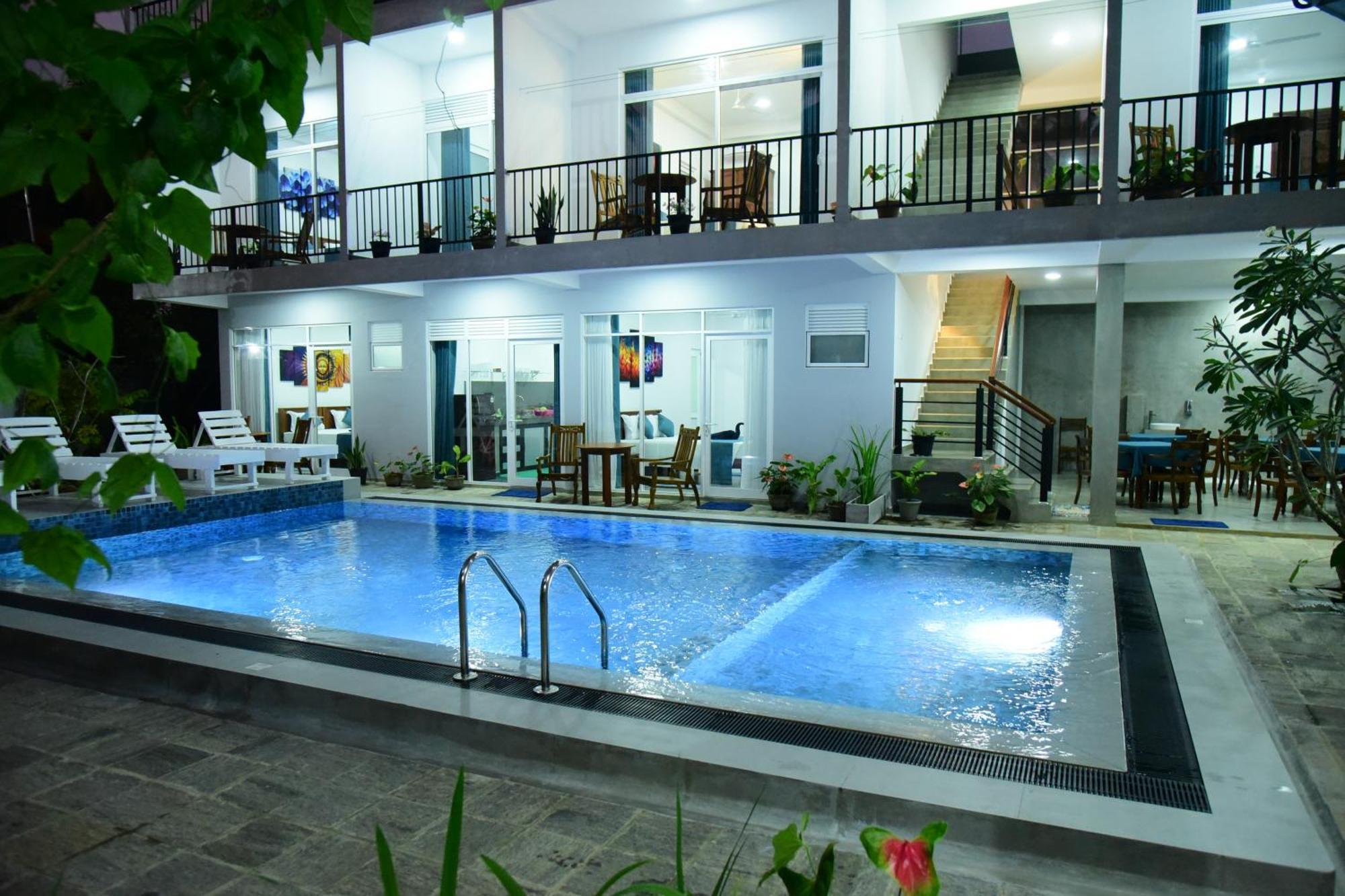 Di Sicuro Tourist Inn هيكادوفا المظهر الخارجي الصورة