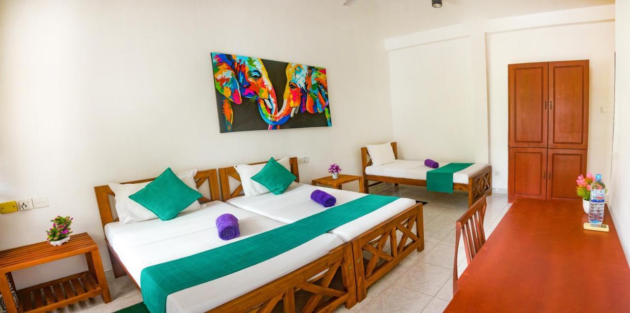 Di Sicuro Tourist Inn هيكادوفا المظهر الخارجي الصورة