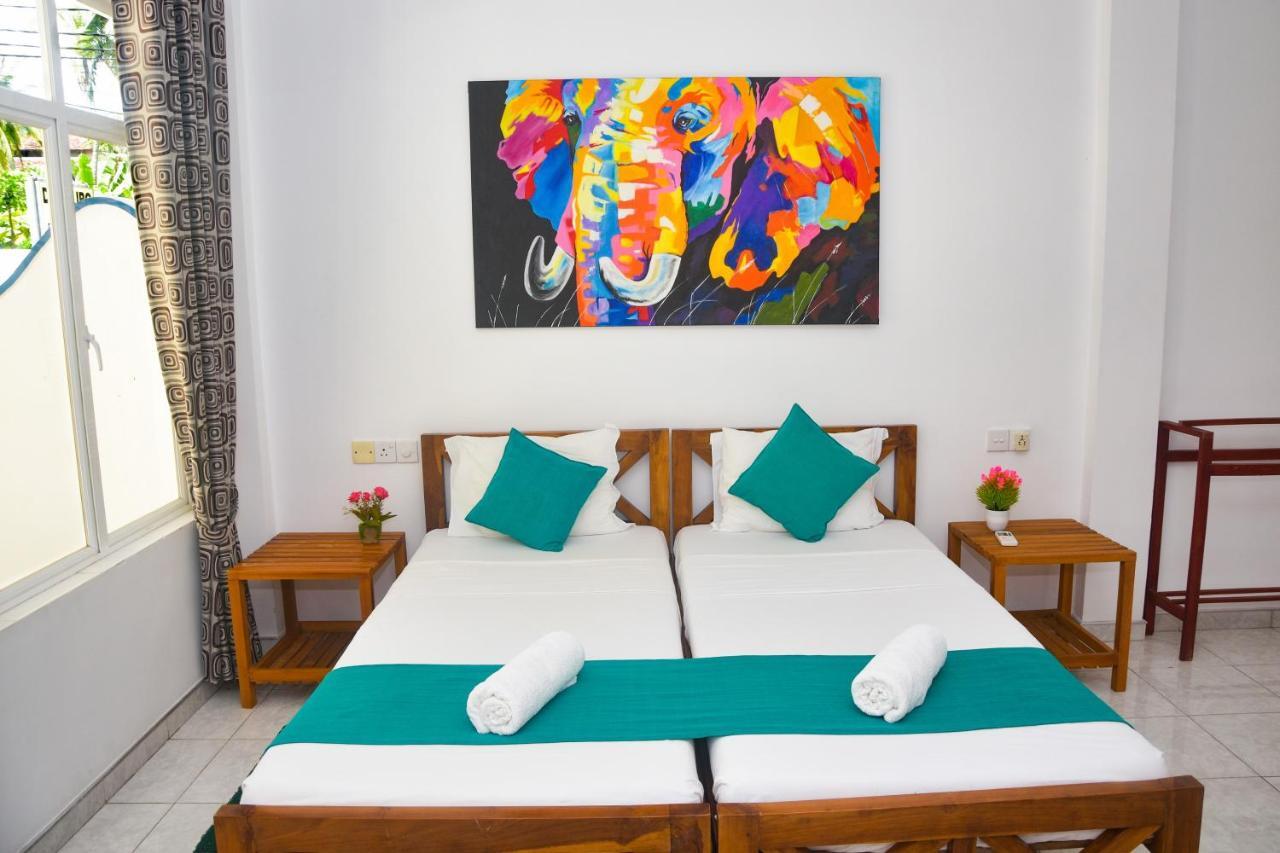 Di Sicuro Tourist Inn هيكادوفا المظهر الخارجي الصورة