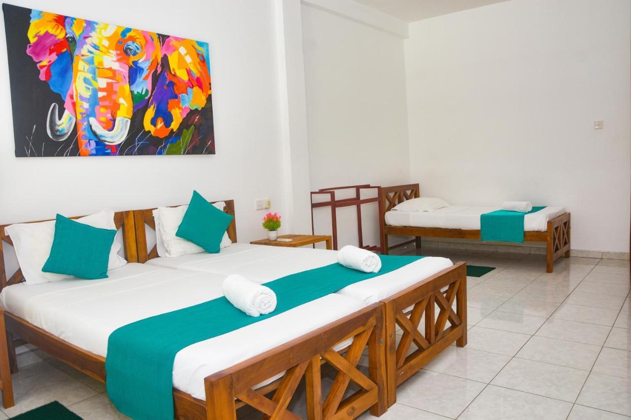 Di Sicuro Tourist Inn هيكادوفا المظهر الخارجي الصورة